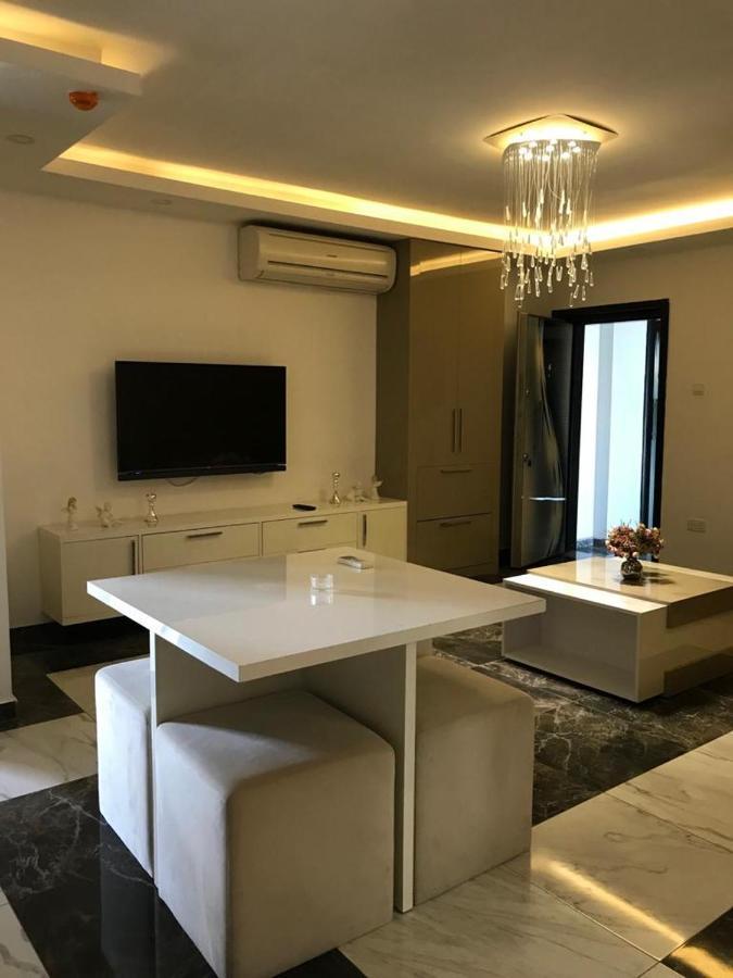קיירניה Aquamarine Luxury Residence מראה חיצוני תמונה