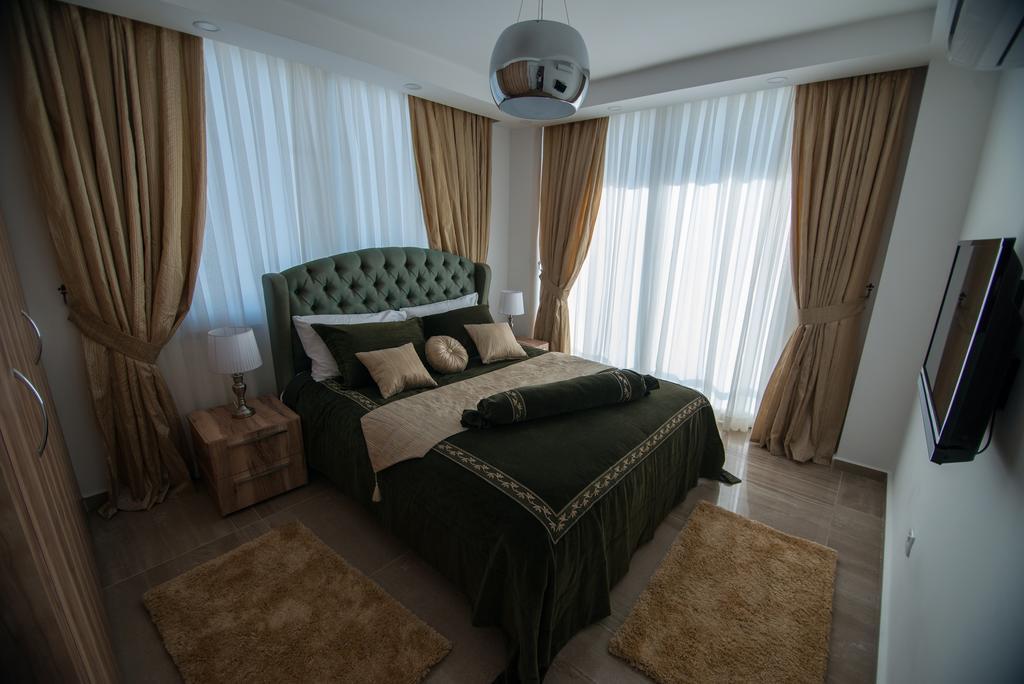 קיירניה Aquamarine Luxury Residence מראה חיצוני תמונה