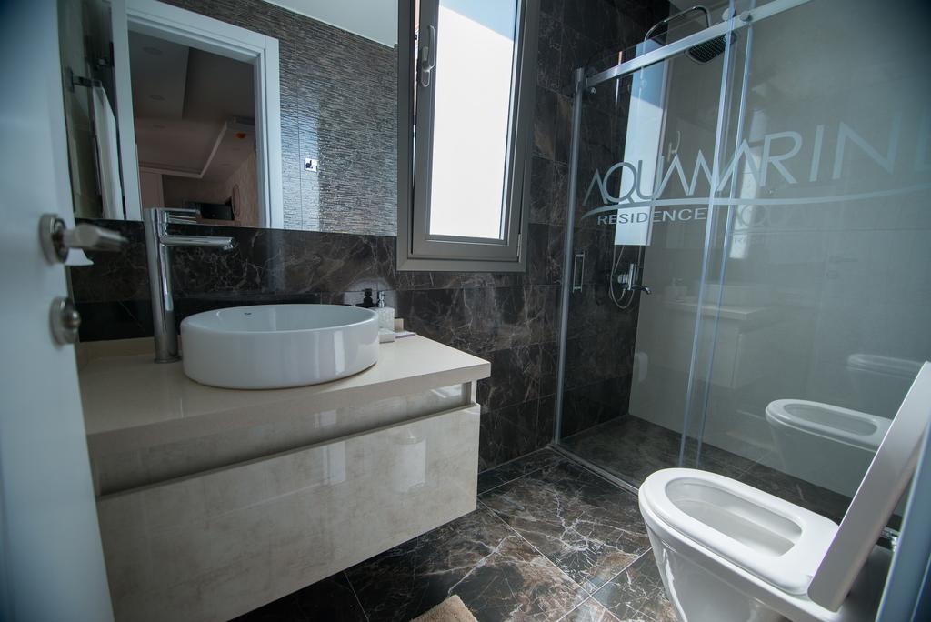 קיירניה Aquamarine Luxury Residence מראה חיצוני תמונה