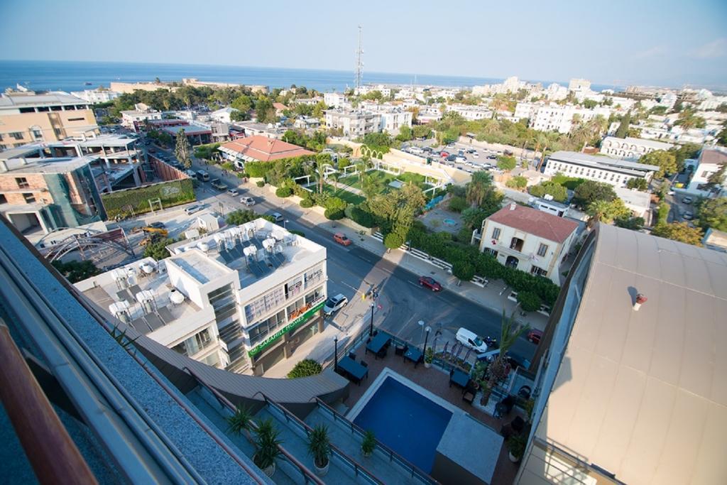 קיירניה Aquamarine Luxury Residence מראה חיצוני תמונה
