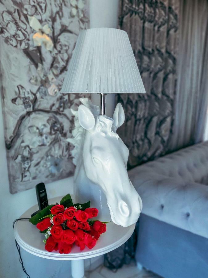 קיירניה Aquamarine Luxury Residence מראה חיצוני תמונה
