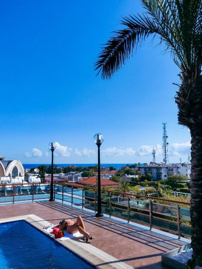 קיירניה Aquamarine Luxury Residence מראה חיצוני תמונה