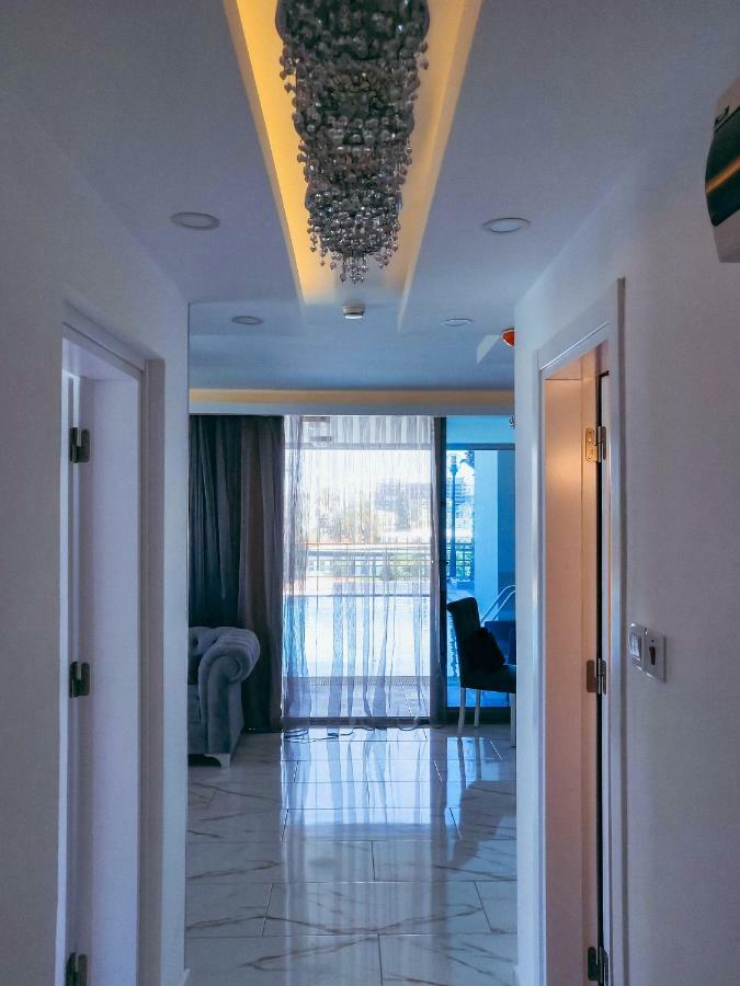 קיירניה Aquamarine Luxury Residence מראה חיצוני תמונה