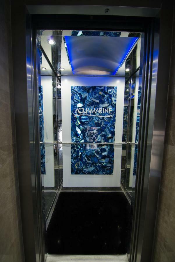 קיירניה Aquamarine Luxury Residence מראה חיצוני תמונה